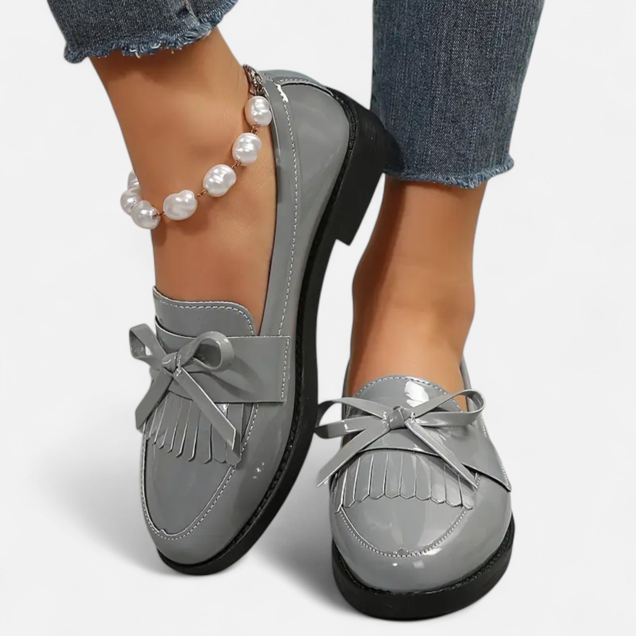 Etclair Mode | Women’s Tassel Bow Loafers