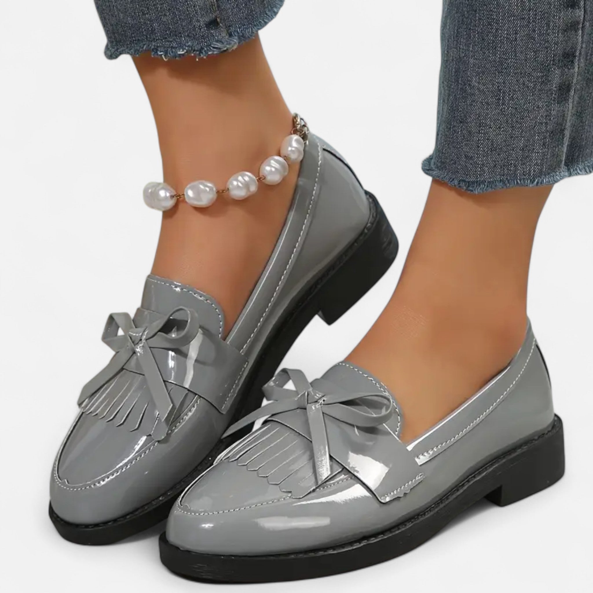 Etclair Mode | Women’s Tassel Bow Loafers